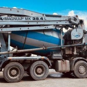 foto pumi 28m/9m3 beton pumpa+ mix CIFA 8x4 Scania